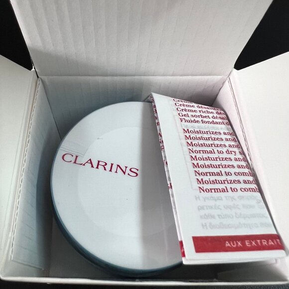 Clarins Hydra-Essentiel Cream Normal to Dry Skin 1.7 oz. Facial Moisturizer - Picture 6 of 7